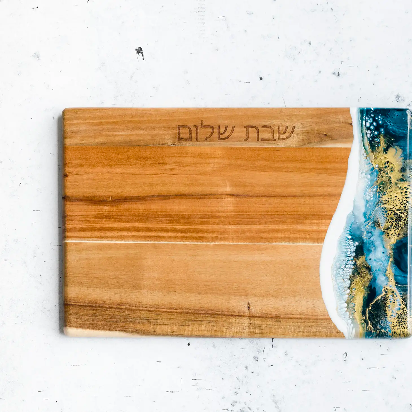 Acacia Judaica Shabbat Shalom Challah Board - Hebrew Engraved: Sapphire Sky