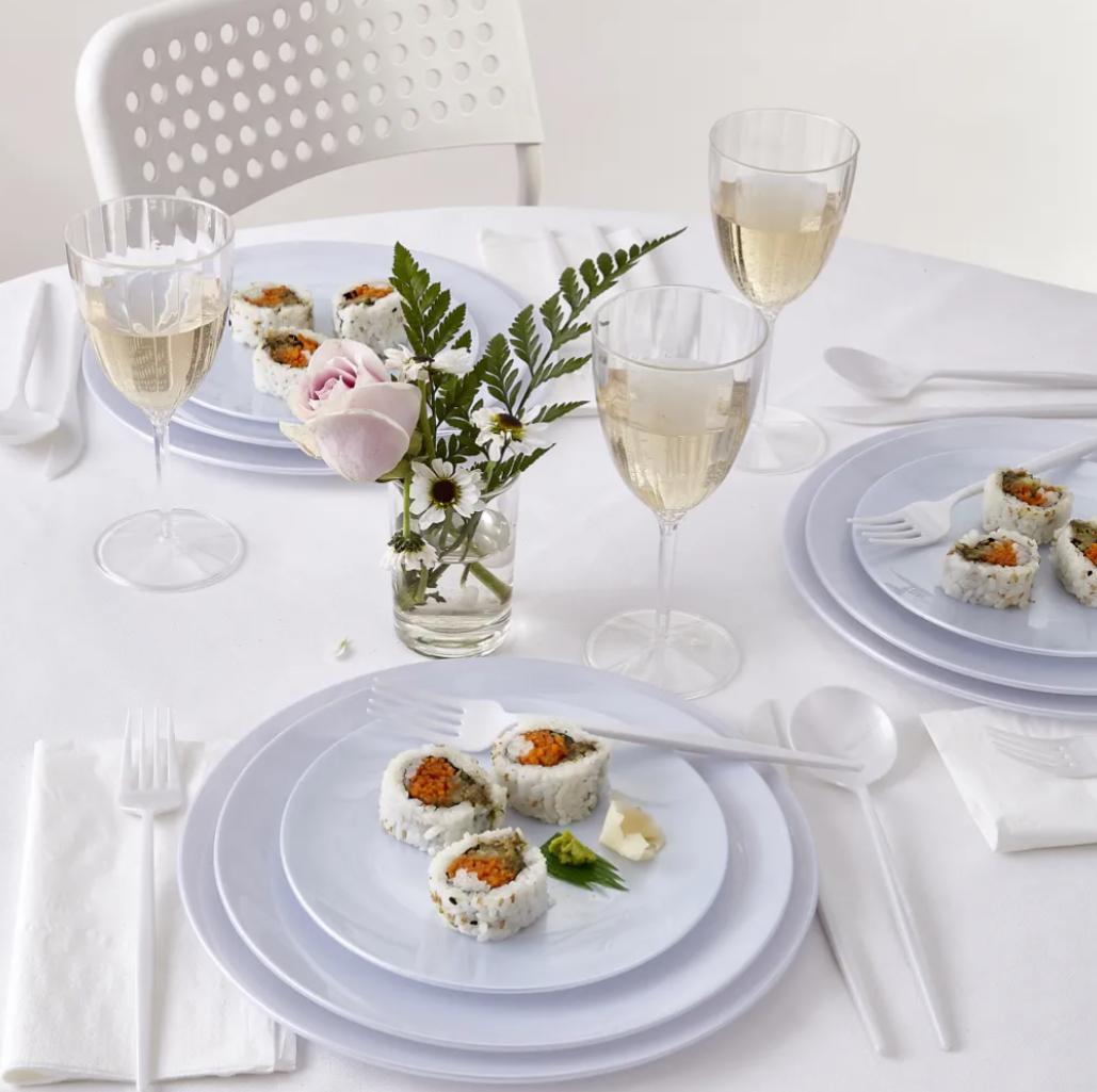 Opulence White Plastic disposable plates