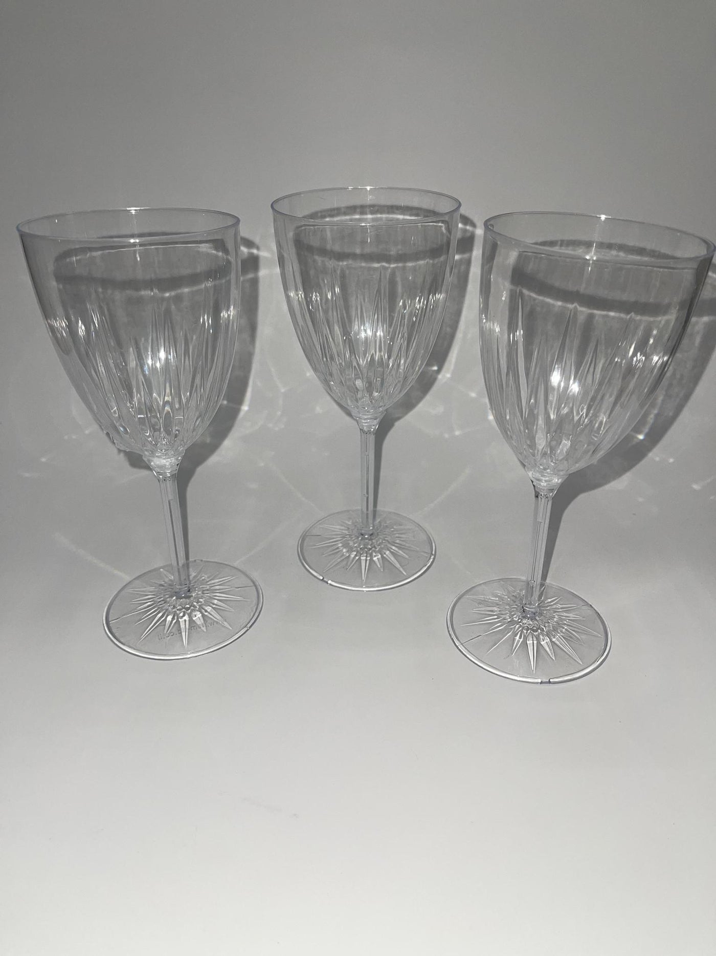 Vintage Clear Plastic Wine Glasses (6 Count)