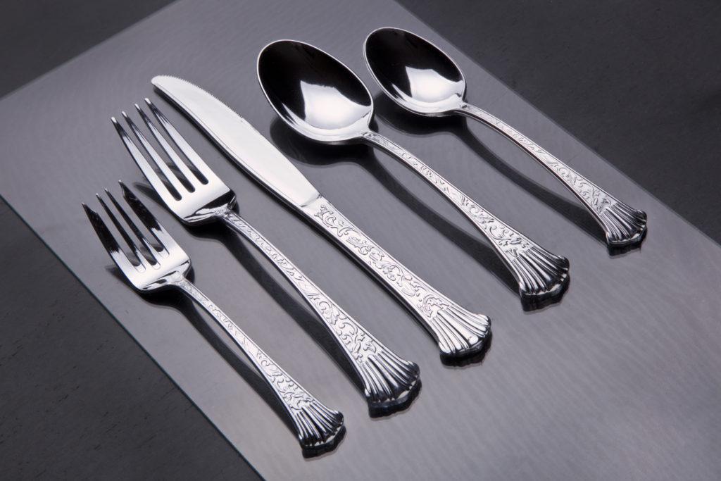 Silver Flatware Collection, BOX (Combo: 8 Knives, 8 Lg Forks, 8 Sm Forks, 8 Soup Spoons, 8 Teaspoons) - Set With Style