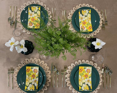 The Daffodils Disposable Tableware Package (Service For 16) - Set With Style