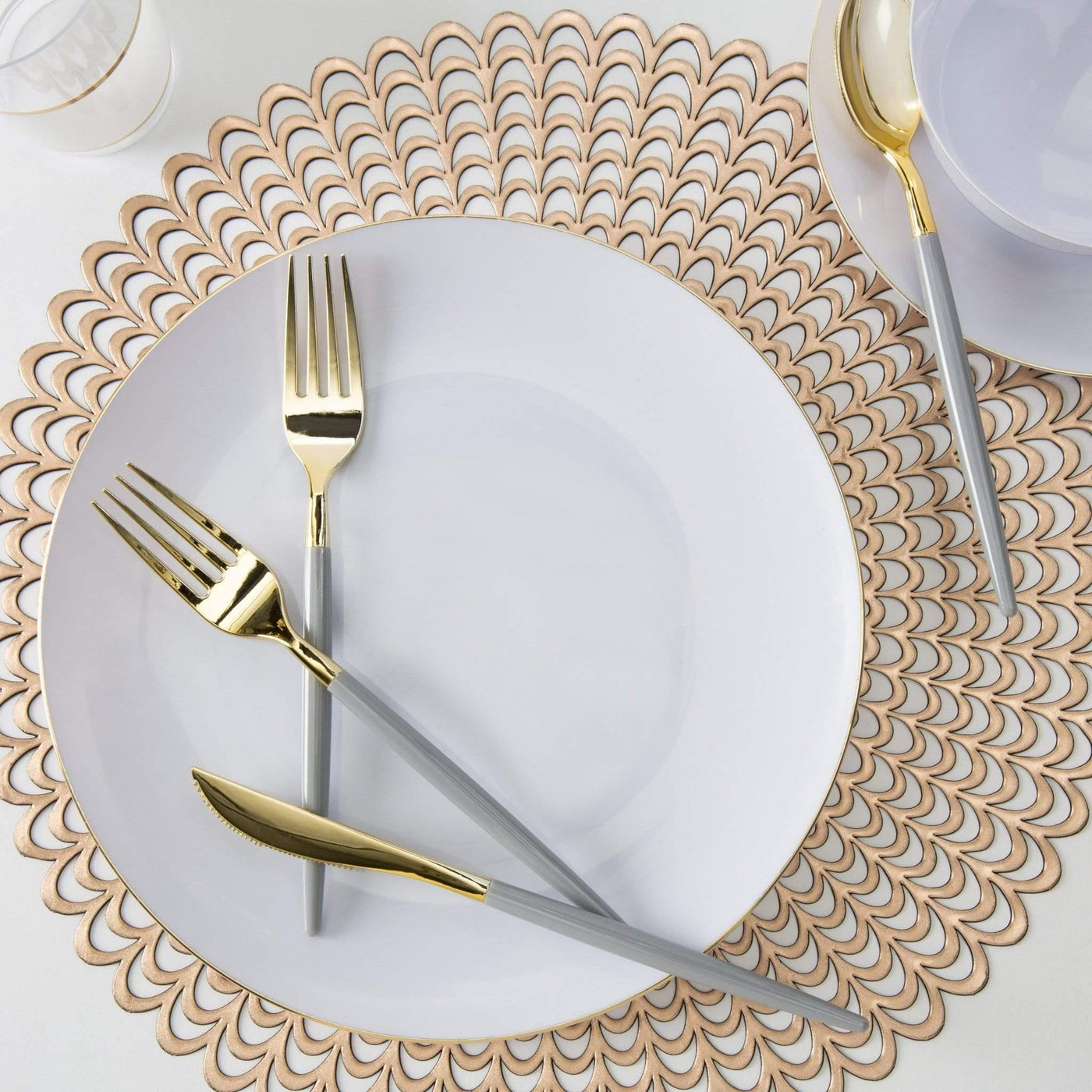 Grey • Gold Plastic Cutlery Set | 32 Pieces (Service for 8) - Set With Style
