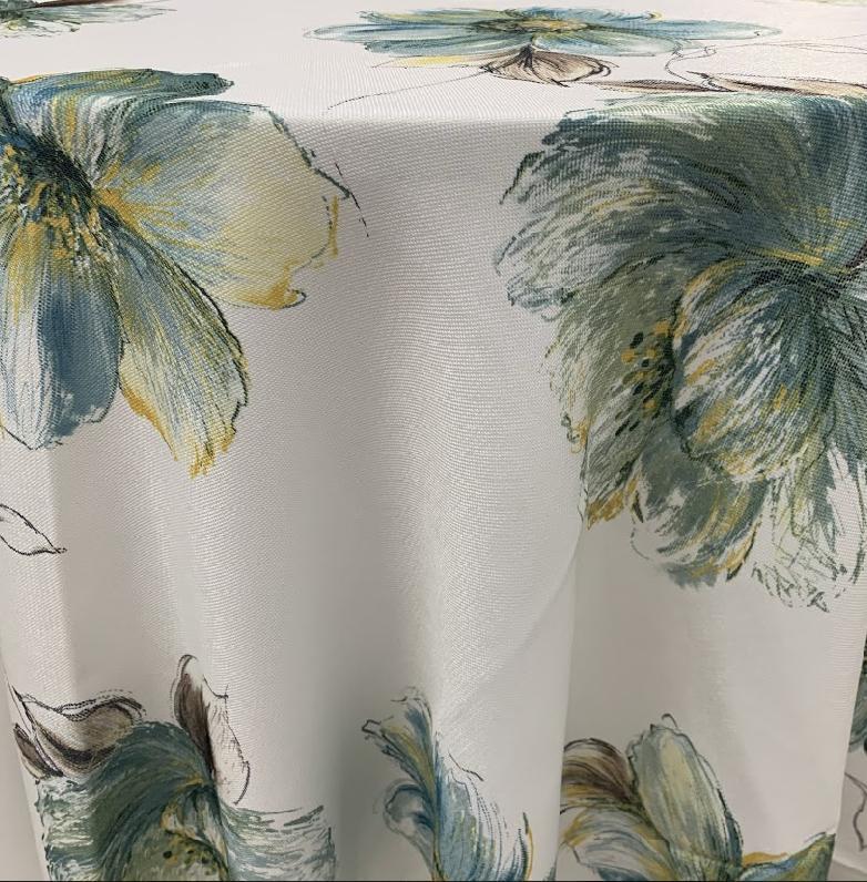 The Emerald Tablecloth Collection - Set With Style