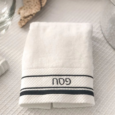 Luxury Hand Towel with Pesach Embroidery - Set With Style